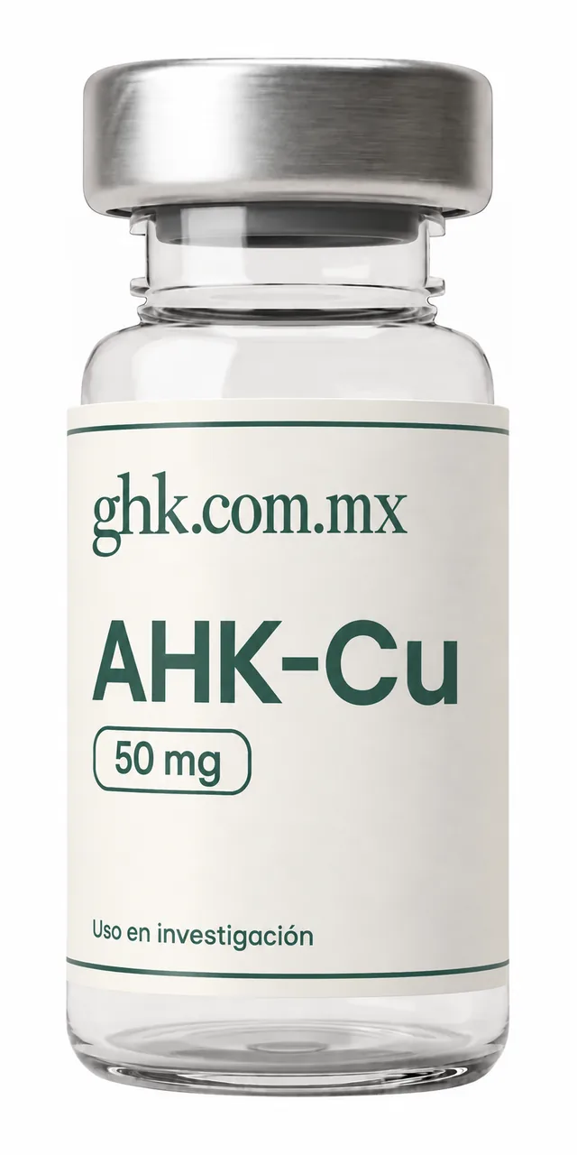 Vial de investigación AHK-Cu de 50 mg: vidrio transparente, tapa de aluminio y etiqueta marfil ghk en verde salvia.
